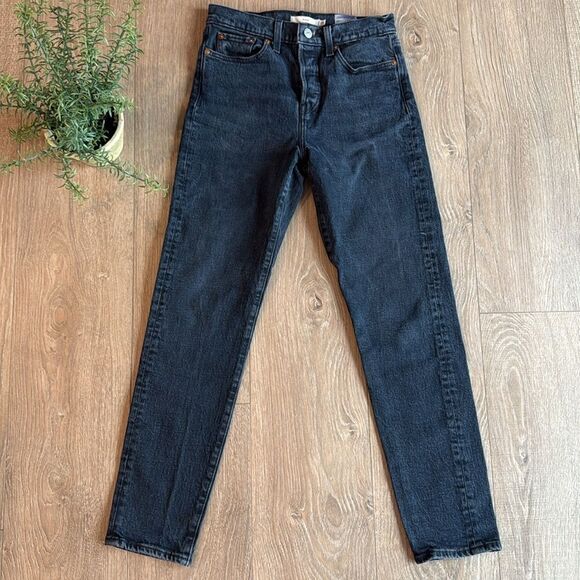 LEVIS WEDGIE FADED BLACK ANKLE JEANS SIZE 25 EUC BUTTON FLY - Picture 3 of 9